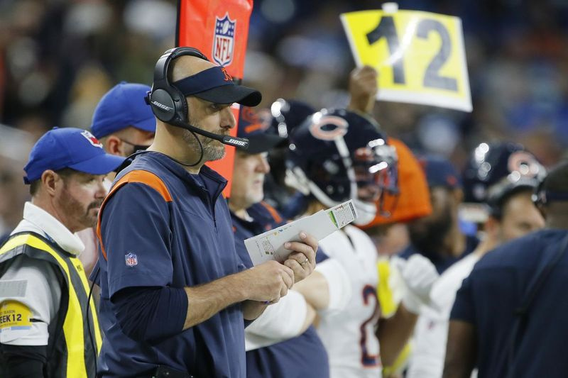 Matt Nagy (till vänster, med headset) sa att han kände känslorna hos sina spelare i en 16-14-seger över Lions i torsdags på Ford Field. Det fanns mycket kärlek och stöd, vilket jag uppskattar, sa Nagy.