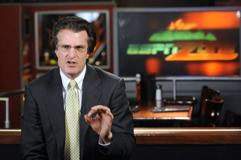 Mel Kiper mówi, że jeśli Niedźwiedzie chcą uzyskać QB wcześnie, powinny albo wymienić się na jednego z pięciu najlepszych, albo zamienić się w dół i wziąć Kyle