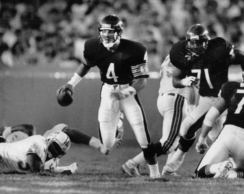 Jim Harbaughil oli sitkus, süda ja vastupidavus. Kuid jooksu ümber ehitatud Mike Ditka rünnakus ei arenenud temast kunagi midagi enamat kui üksteist täiendav tükk.