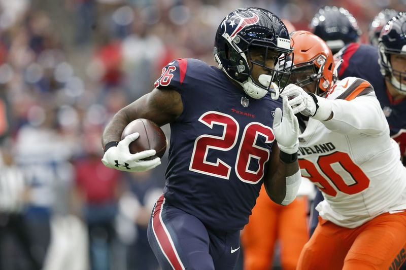 Bears sõlmis eelmisel nädalal lepingu endise Texansi kaitsja Lamar Milleriga.