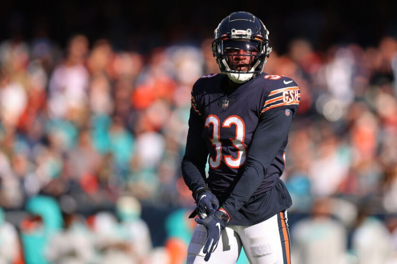  The Bears sagde fredag, at cornerback Jaylon Johnson ville være tvivlsom at spille.