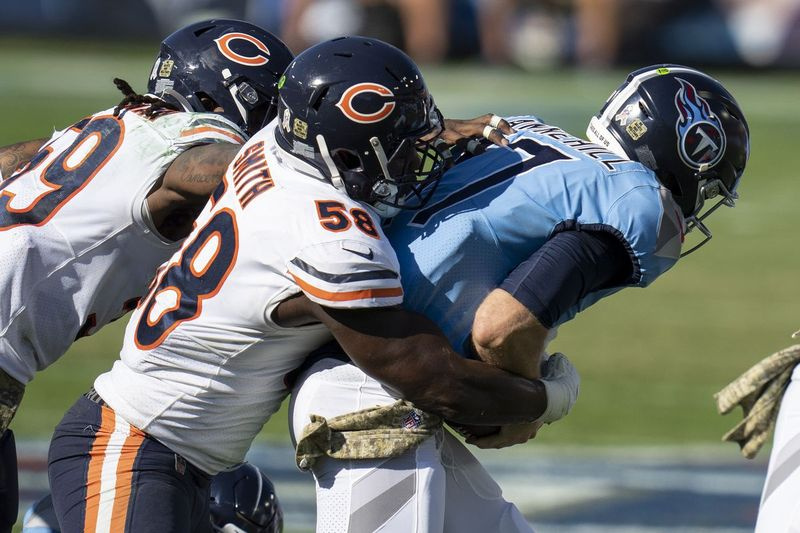 Bears linebacker Roquan Smith (58, sparket Ryan Tannehill forrige uke) har 11 taklinger i hver av de to siste kampene hans og tosifrede taklinger i tre av de fire siste, ettersom førsterundevalget i 2018 (åttende totalt) fortsetter å dukke opp som en Pro Bowl-kaliberspiller i sin tredje sesong.