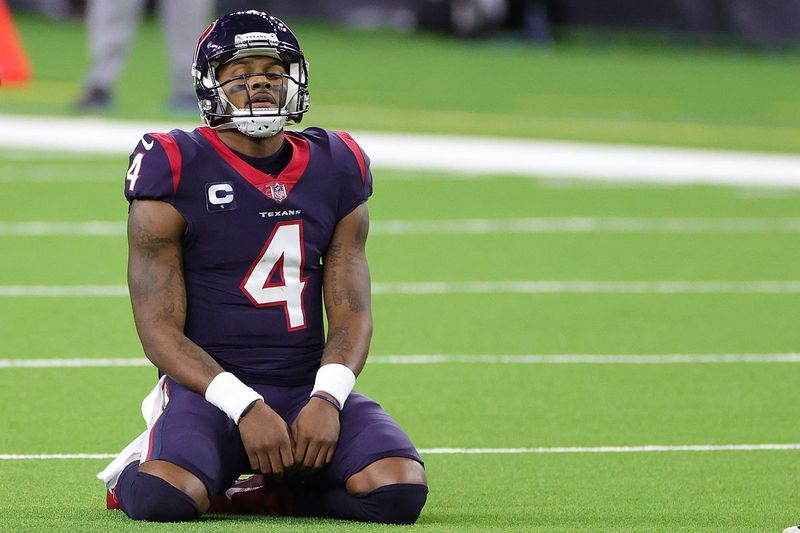 „Texans“ gynėjas Deshaunas Watsonas reaguoja į žaidimą sausio mėn. rungtynėse su „Titans“.