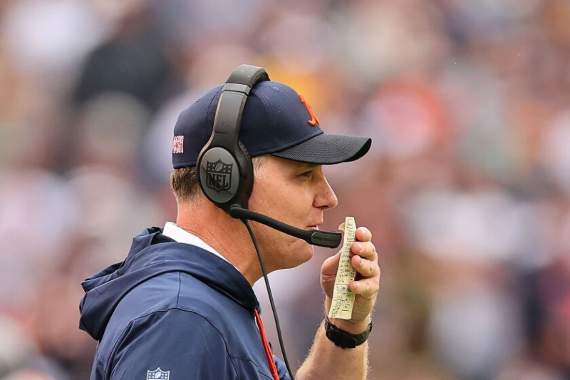   The Bears Matt Eberflus tränar mot texanerna.