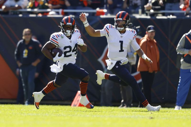 Bears nováčik Bears Khalil Herbert (24) mal 19 nájazdov na 97 yardov a jeden yardový touchdown pri prehre Bears s Packers minulý týždeň na Soldier Field 24:14.