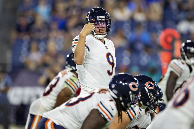 Bearsi tagamängija Nick Foles mängib eelhooajal Titansi vastu.