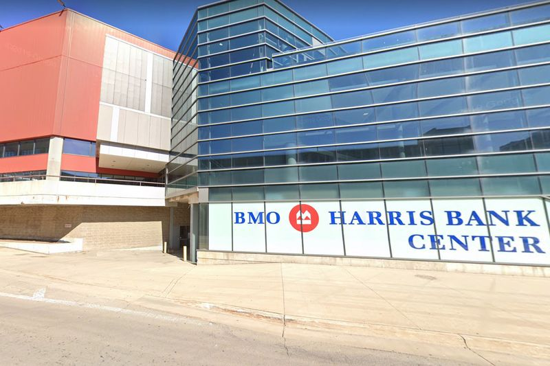 Rokfordas BMO Harisa bankas centrs saņems 23 miljonus ASV dolāru atjaunošanas darbiem.