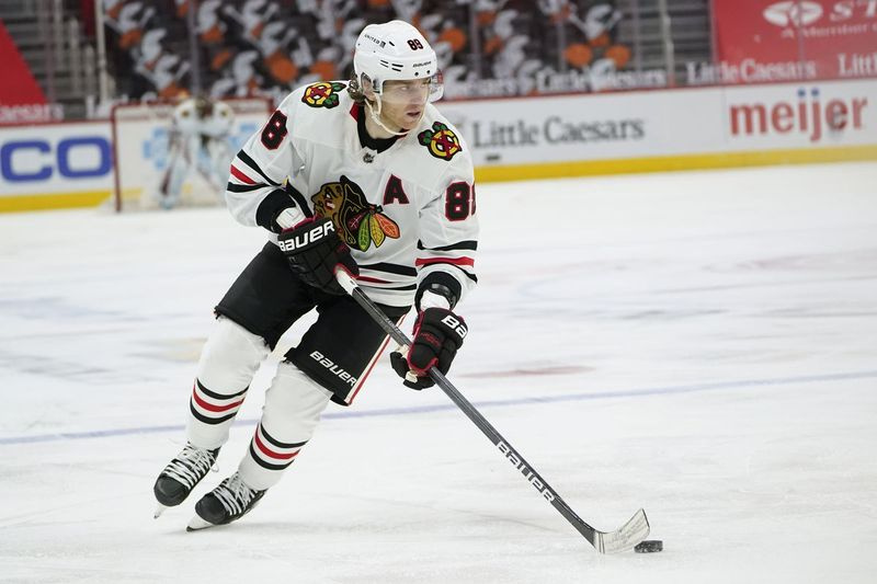 Patrick Kane ve svých posledních dvou zápasech nastřílel sedm bodů – a daří se mu to, když nakonec nosí áčko jako náhradní kapitán.