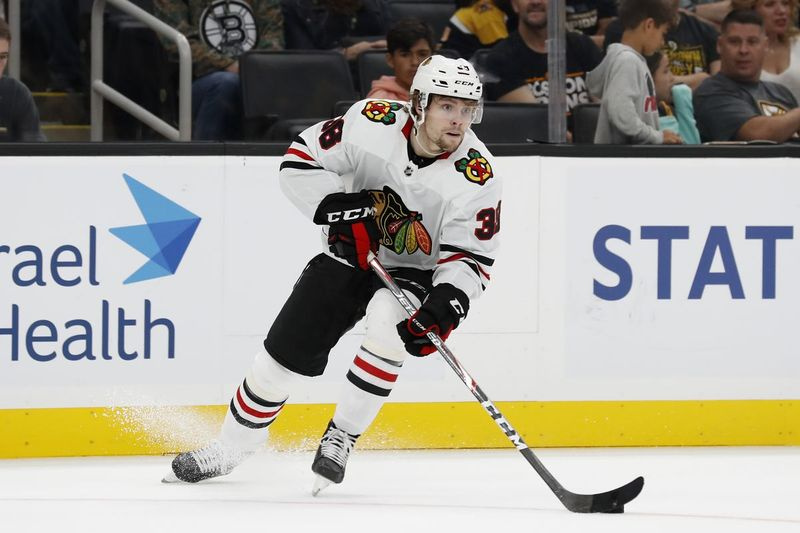 Brandon Hagel är en av sex Blackhawks utlånade till europeiska lag hittills.