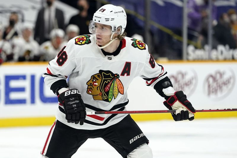 Blackhawks-stjärnan Patrick Kane sa på fredagen att han har deltagit i utredningen av anklagelserna om att en dåvarande assisterande tränare förgrep sig på två spelare sexuellt under 2010, och tillade att han inte visste att något hände vid den tiden.