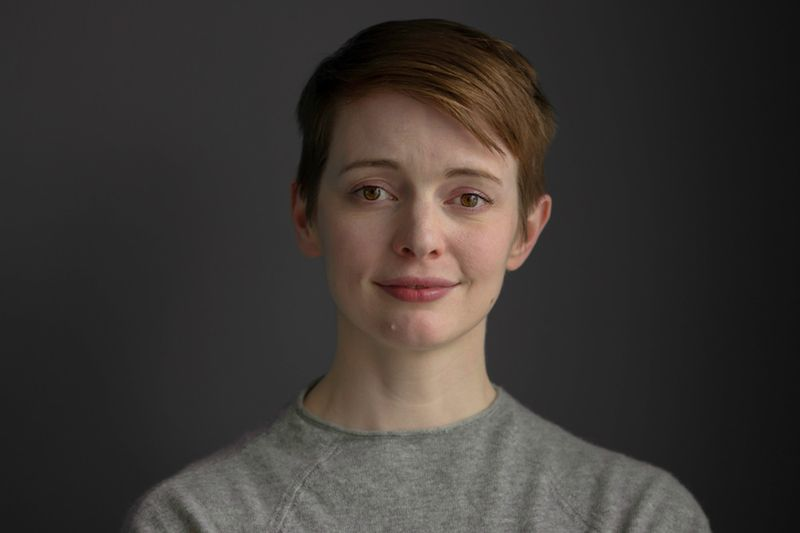 Författaren Emily St John Mandel, som kombinerar litterär fiktion med mystik.