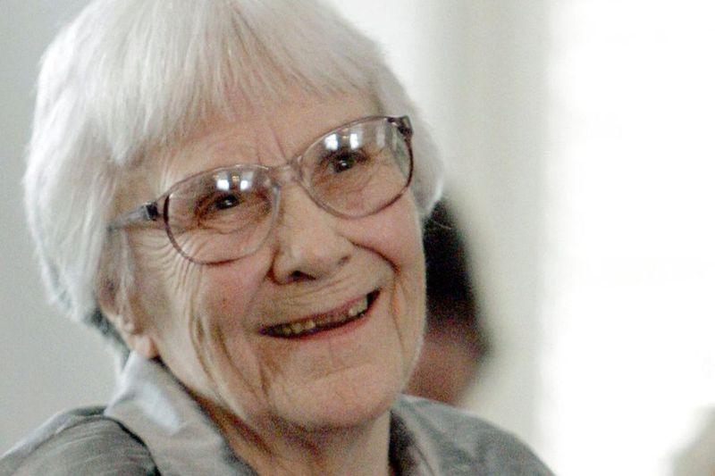Pasak Amerikos bibliotekų asociacijos, Harper Lee knyga „Nužudyti juokdarį“ buvo viena labiausiai kritikuojamų 2020 m. knygų.
