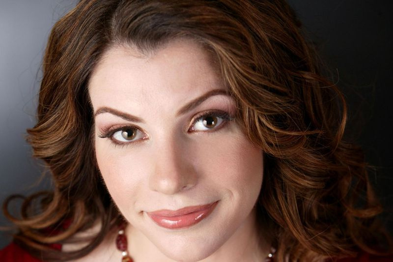Stephenie Meyer.