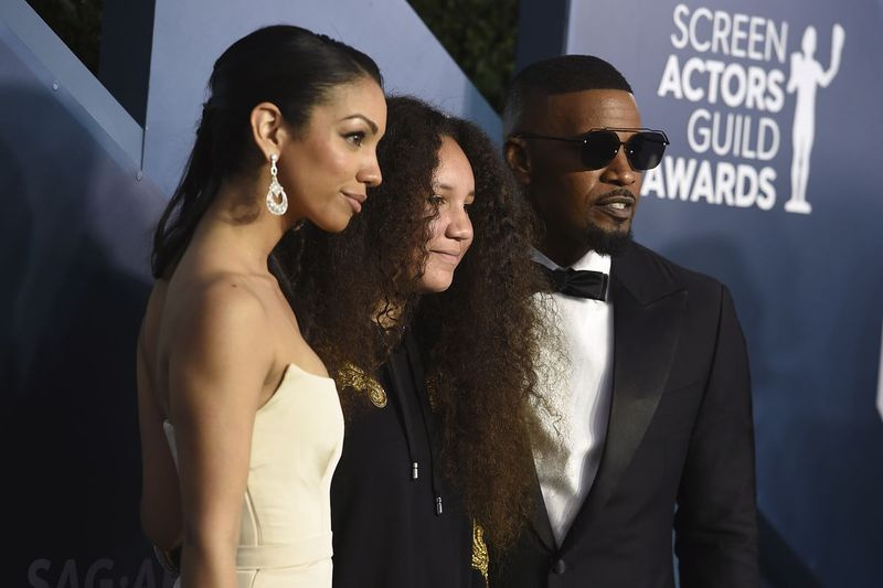 Jamie Foxx partage des leçons et des histoires sur la parentalité dans un nouveau livre
