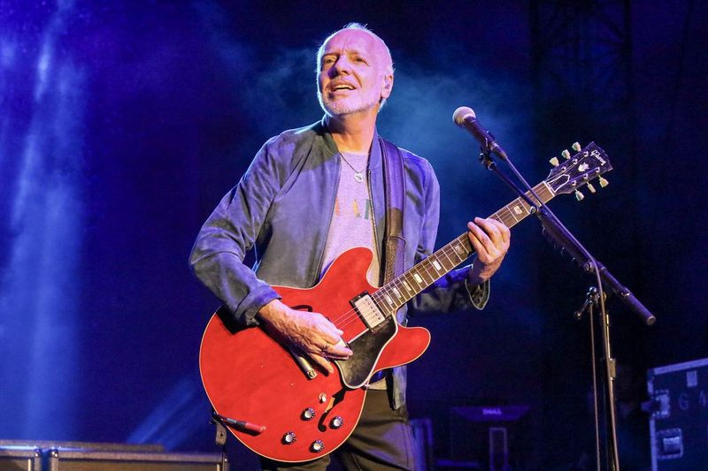 Singer-songwritern Peter Frampton spelade en serenad på Huntington Bank Pavilion 2019.