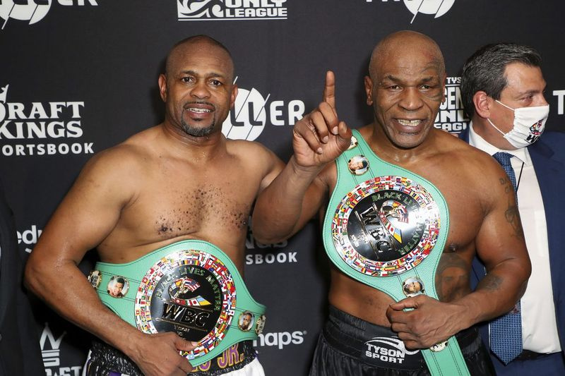 Une exposition de boxe à la carte présentée par Roy Jones Jr. et Mike Tyson a généré plus de 80 millions de dollars de revenus.