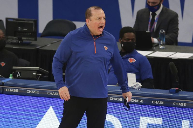 „Knicks“ treneris Tomas Thibodeau įveikė „Bulls“ 3:1.