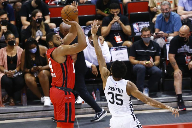 Bulls-Trainer Billy Donovan klang zuversichtlich, dass der verletzte Stürmer Patrick Williams für die reguläre Saison bereit sein wird.