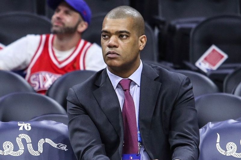 Vi prøver definitivt å bringe dette laget tilbake til relevans, absolutt, sa Bulls GM Marc Eversley. Dette er Chicago Bulls; det er et ikonisk merke. Det er en enorm mengde historie.