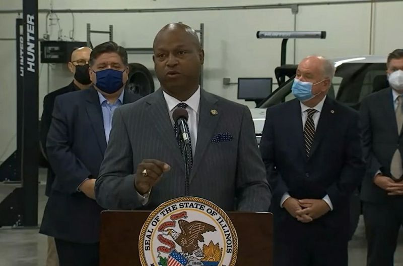 Le président Emanuel Chris Welch prend la parole lors d