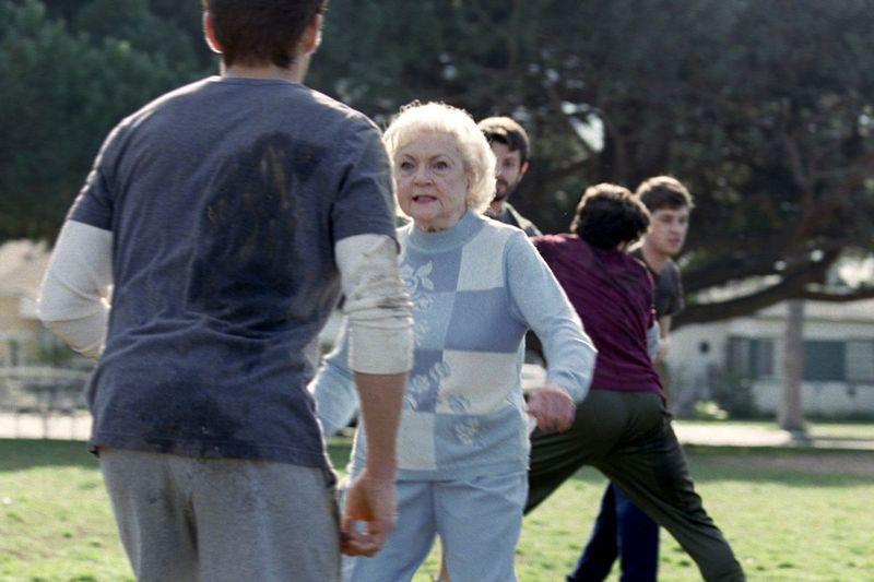 Betty White dukker opp i en av de mest kjente Super Bowl TV-reklamene, Snickers-spottet som ble sendt i 2010.