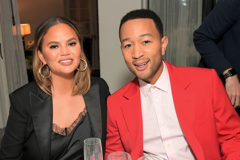 Paul Smith eert John Legend