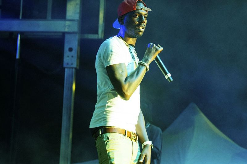 Young Dolph opptrer på The Parking Lot Concert i Atlanta søndag 23. august 2020. Tjenestemenn sier rapperen Young Dolph har blitt dødelig skutt i en kjeksbutikk i hjembyen Memphis, Tennessee, og det pågår et søk etter skytteren.