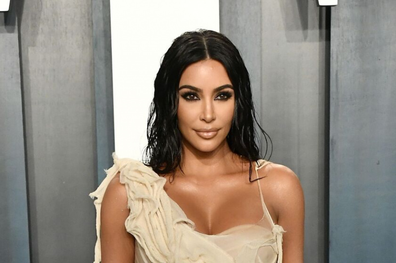   Kim Kardashian West deltager i Vanity Fair Oscar-festen 2020 i Wallis Annenberg Center for Performing Arts i Beverly Hills, Californien.