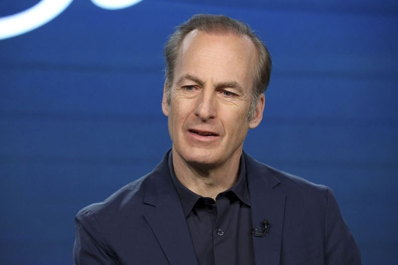 Bob Odenkirk arutab 2020. aastal ajakirjanikega Better Call Saul.