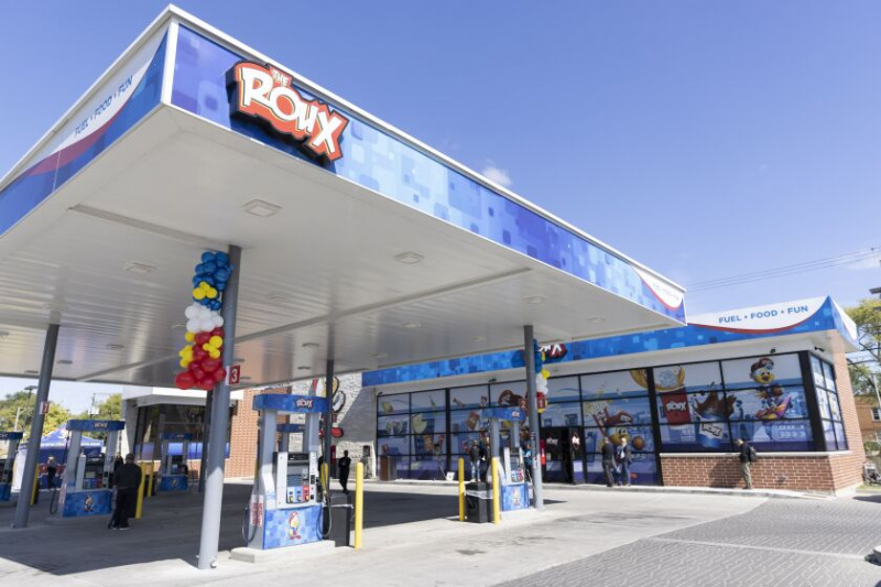  La stazione di servizio Roux al 7051 S. Western Ave. a Chicago Lawn giovedì 29 settembre 2022. 