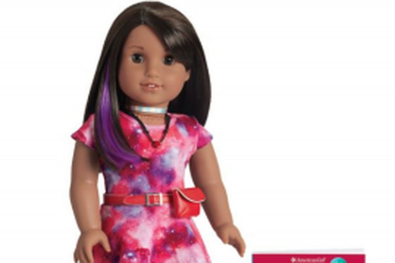 Anak patung Luciana Vega American Girl.