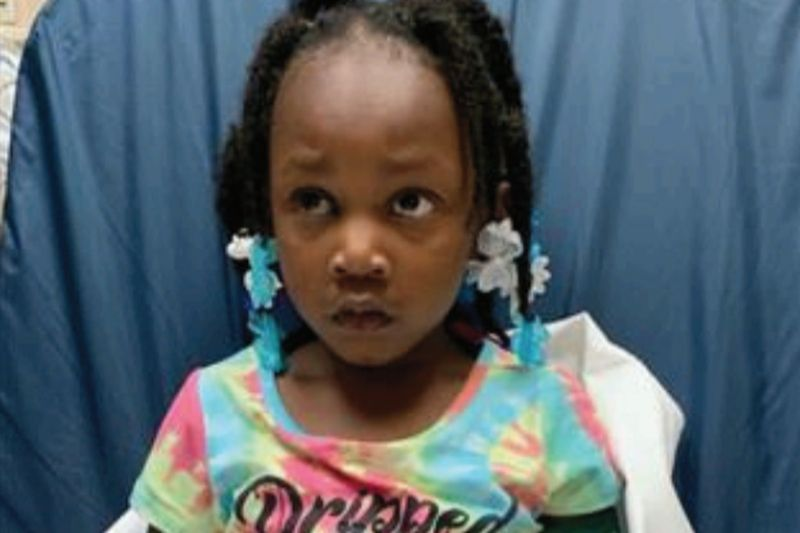 La police cherche à retrouver la famille d