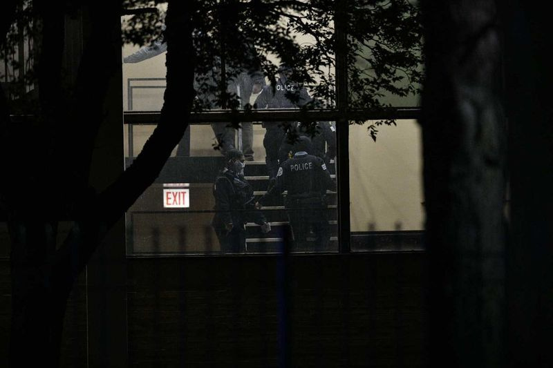 En 12-årig pojke sköt den 6 maj 2021 i kvarteret 3500 på South Rhodes Avenue.