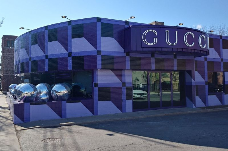 Pop-up sklep Gucci przy 160 N. Morgan St.