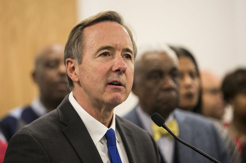Izvršni direktor Chicago Public Schools Forrest Claypool napoveduje odstop 8. decembra 2017. | Ashlee Rezin / Sun-Times