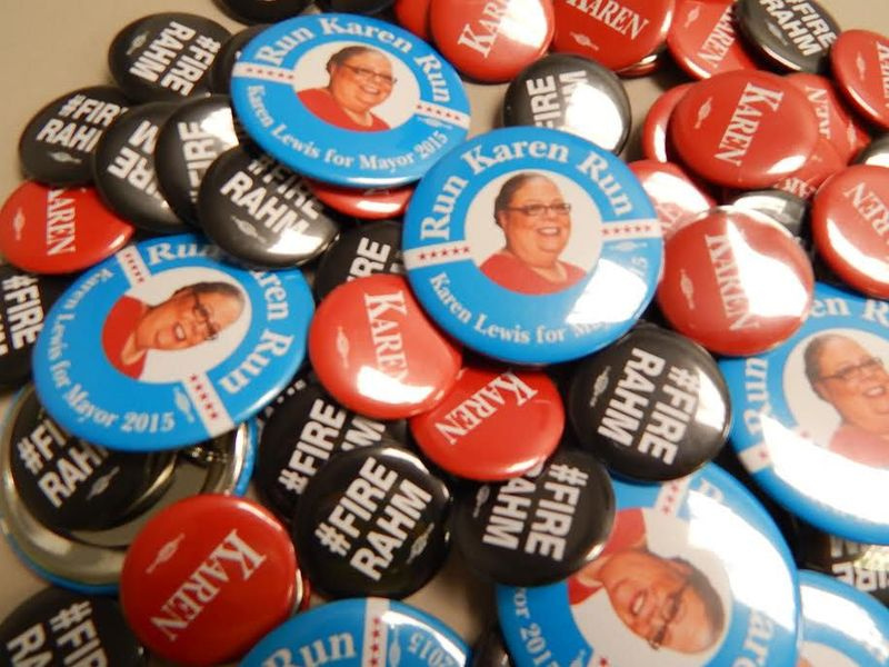 Knappar som en taleskvinna för Karen Lewis 2014 sa skapades av fackföreningsmedlemmar och andra supportrar som vill att CTU:s president ska kandidera till borgmästarposten.