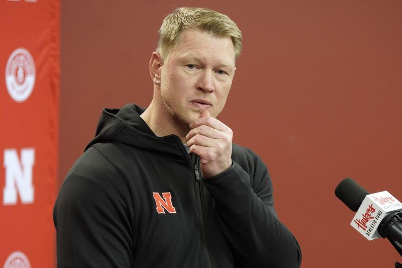 Treneris Scottas Frostas ir Nebraskos futbolo programa yra tiriami NCAA.