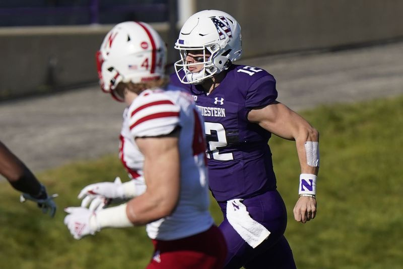 Northwestern ouvrira la saison 2022 contre Nebraska à Dublin, en Irlande.