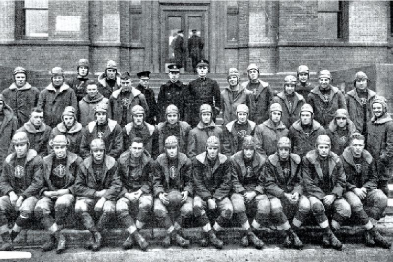 Myslíte si, že sezóna 2020 je bláznivá? Vysokoškolský futbal v roku 1918 bol tiež trochu šialený