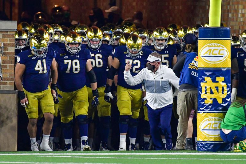 Notre Dame låste en plass i ACC-tittelspillet da Fighting Irishs kamp mot Wake Forest ble avlyst.