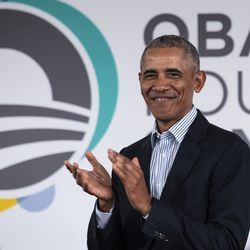 Bývalý prezident Barack Obama hovoří během summitu Obama Foundation na Illinois Institute of Technology na South Side, úterý odpoledne 29. října 2019.