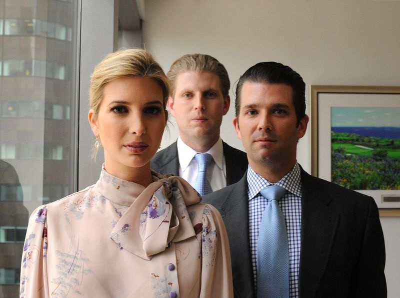 Auf einem Foto, das Donald Trump Jr. (rechts) im September 2016 auf Instagram gepostet hat, posiert er mit Schwester Ivanka und Bruder Eric.