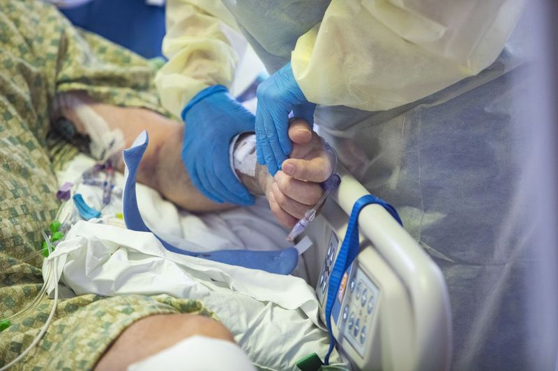 Mens det sydlige Illinois kæmper mod COVID-19, er der ikke en enkelt ICU-seng, der er gratis.
