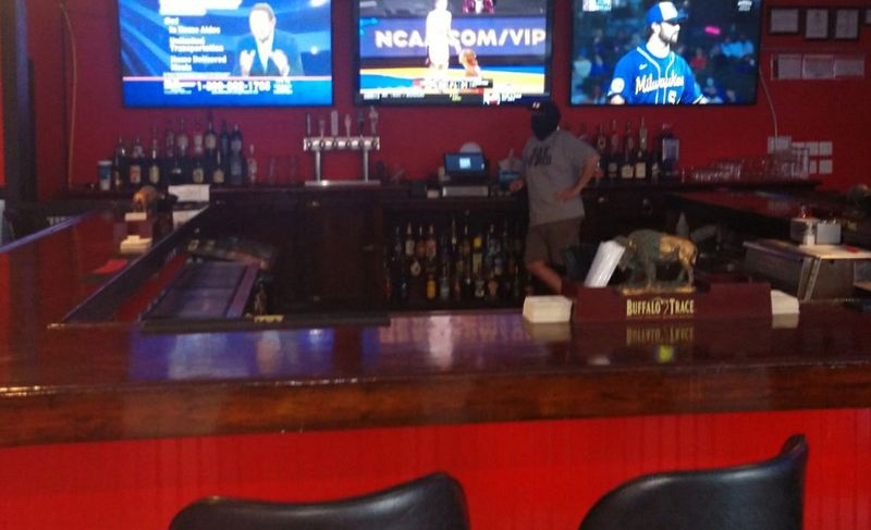 Un barman s