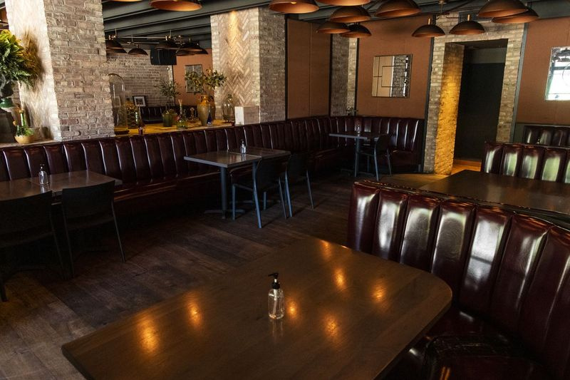 De eetcabines in het Italiaanse restaurant van Formento in de wijk West Town in Chicago in augustus.