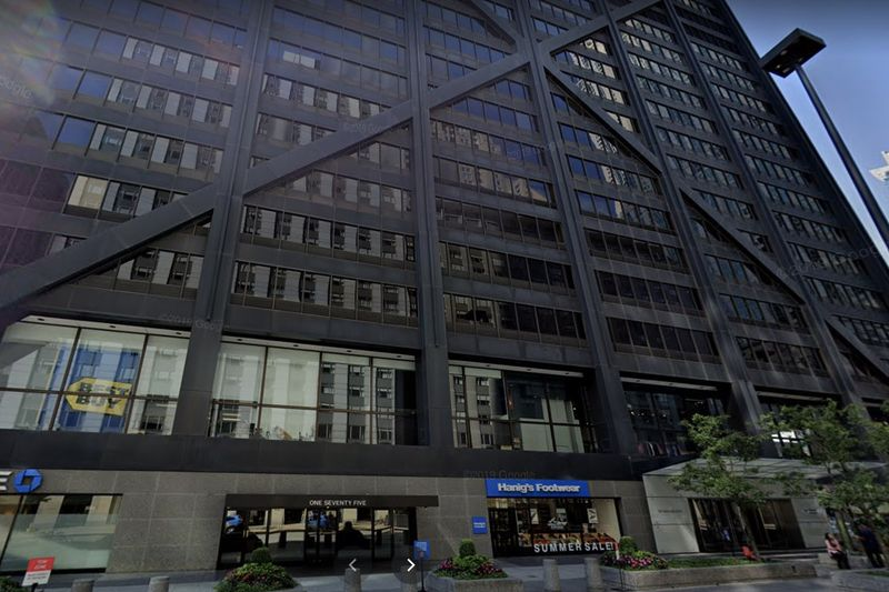John Hancocki keskus, 175 E. Delaware Pl.