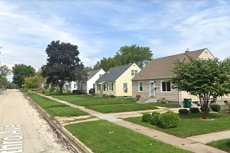 En kvinde blev skudt den 26. april 2020 i 2300 blok af Jethro Avenue i Zion.