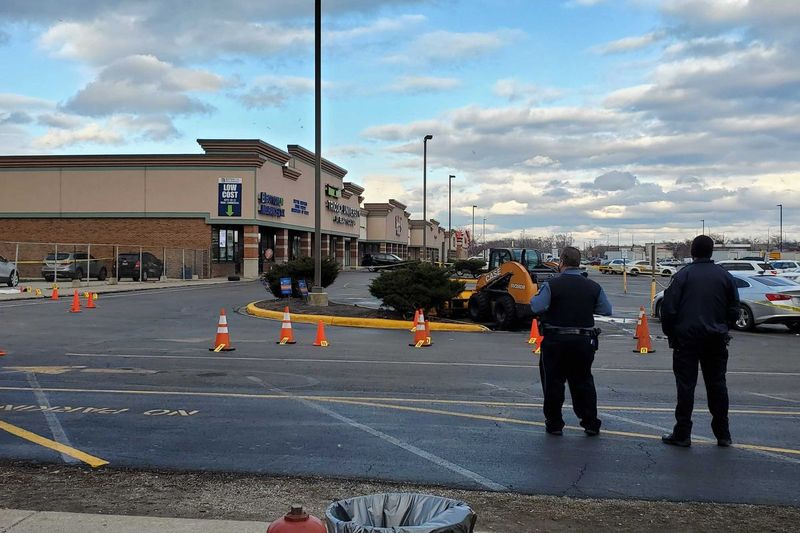 Un hombre recibió un disparo mortal fuera de las instalaciones de la Secretaría de Estado de Servicios al Conductor el 24 de marzo de 2021 en Bridgeview.