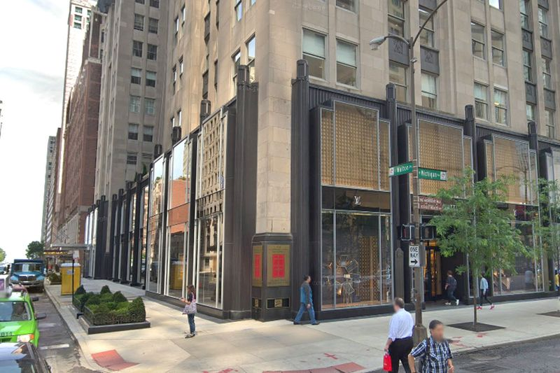 Mitu käekotti varastati 20. veebruaril 2020 aadressil Louis Vuitton, 919 N. Michigan Ave.