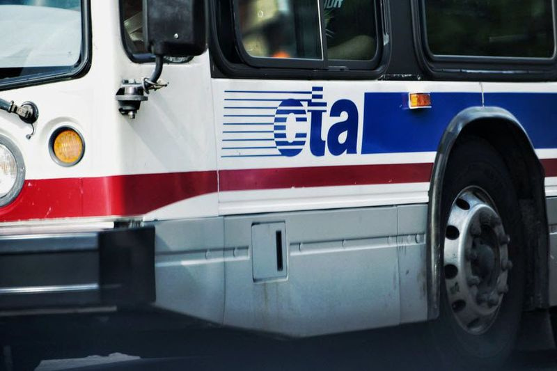 Mees võeti vahi alla pärast seda, kui ta pussitas 26. novembril 2021 Lincoln Parkis CTA bussijuhti.